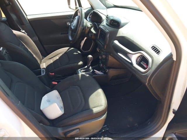 2018 JEEP RENEGADE LATITUDE 4X4 6