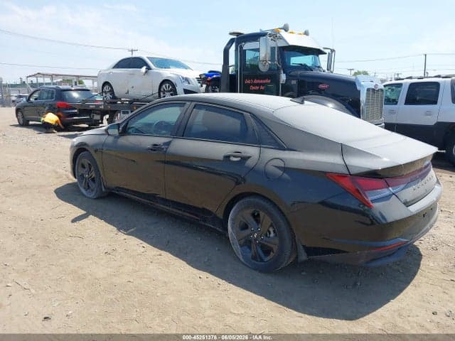 2023 HYUNDAI ELANTRA SEL 3