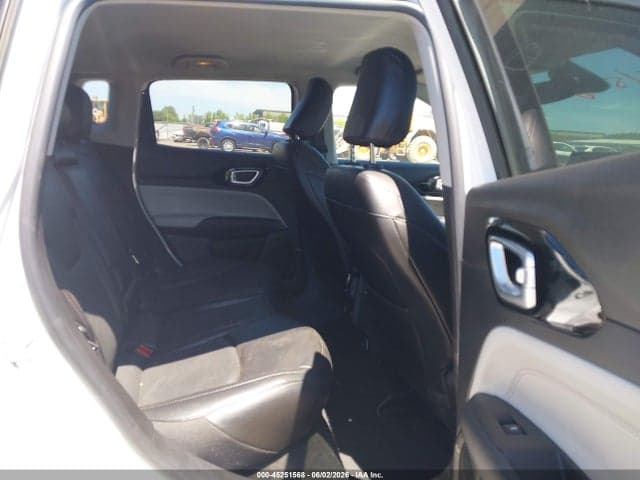 2022 JEEP COMPASS LIMITED 4X4 8