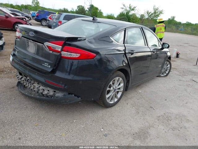 2019 FORD FUSION HYBRID SE 4