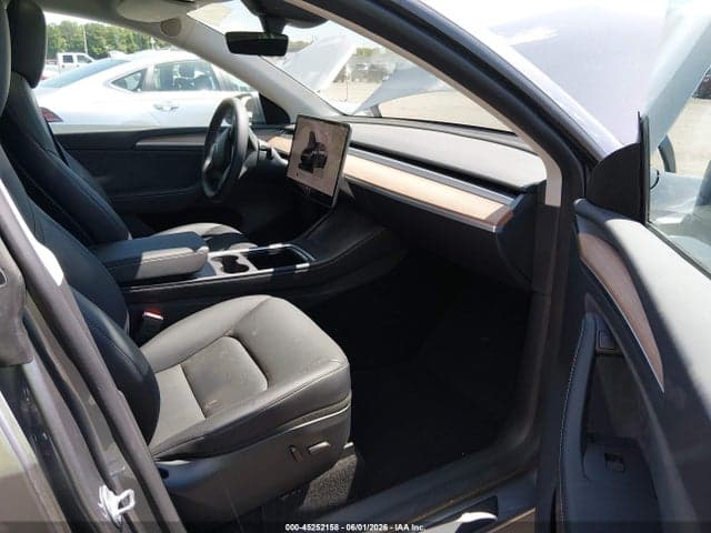 2024 TESLA MODEL Y PERFORMANCE DUAL MOTOR ALL-WHEEL DRIVE 5