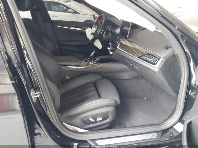 2021 BMW 530I 5