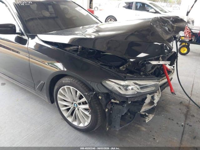 2021 BMW 530I 6