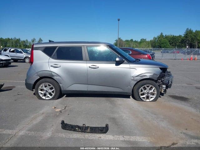 2022 KIA SOUL LX 13