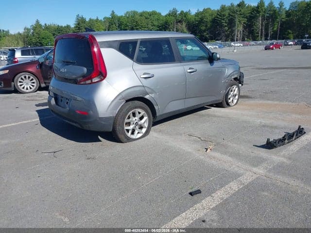 2022 KIA SOUL LX 4