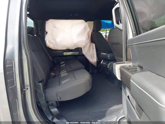 2023 FORD F-150 XLT 8
