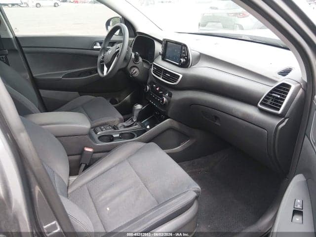 2020 HYUNDAI TUCSON SE 5