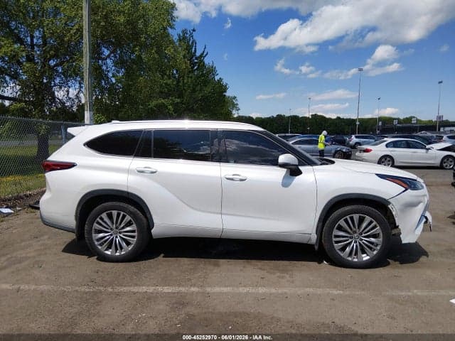 2022 TOYOTA HIGHLANDER PLATINUM 13