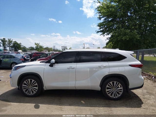 2022 TOYOTA HIGHLANDER PLATINUM 14