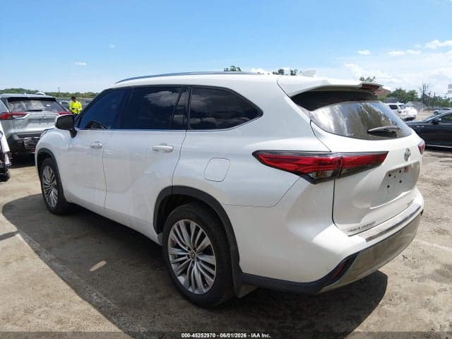 2022 TOYOTA HIGHLANDER PLATINUM 3