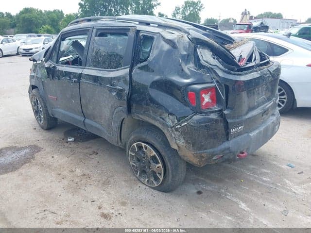 2023 JEEP RENEGADE TRAILHAWK 4X4 3