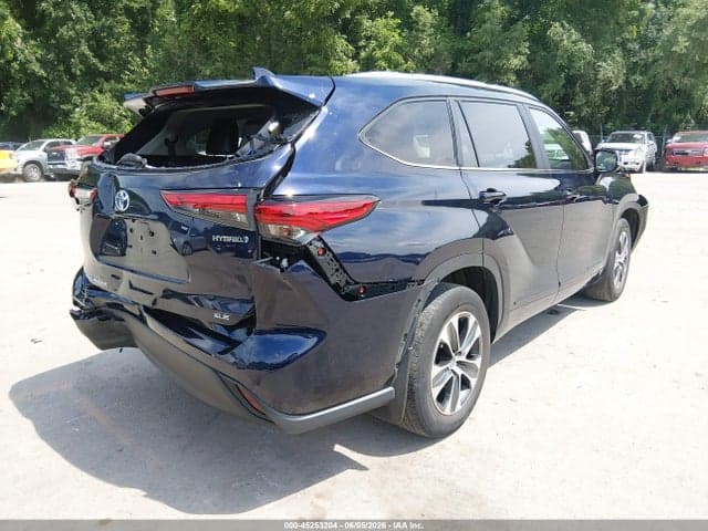 2023 TOYOTA HIGHLANDER HYBRID XLE 4