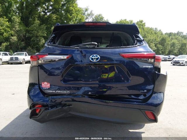 2023 TOYOTA HIGHLANDER HYBRID XLE 6