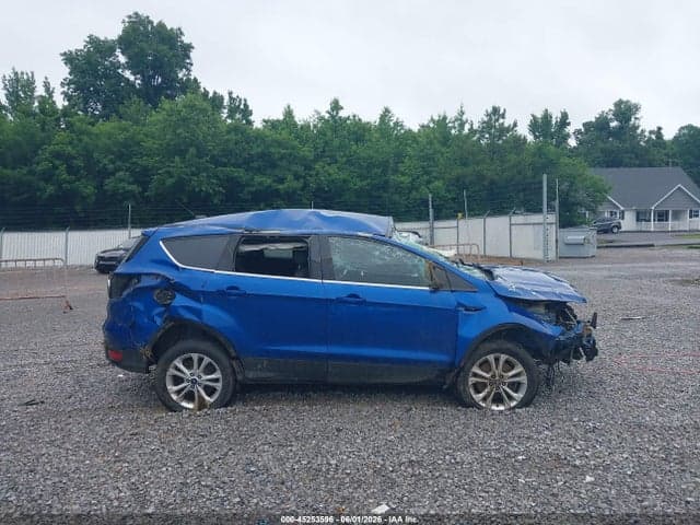 2017 FORD ESCAPE SE 14