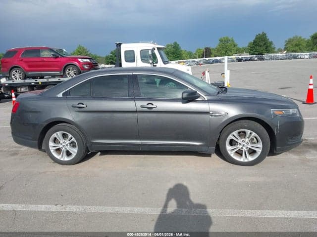 2017 FORD TAURUS SE 13