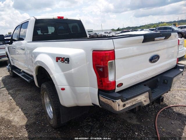 2017 FORD F-350 LARIAT 3