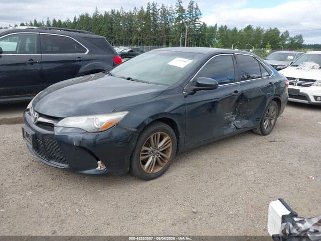 2017 TOYOTA CAMRY SE 2