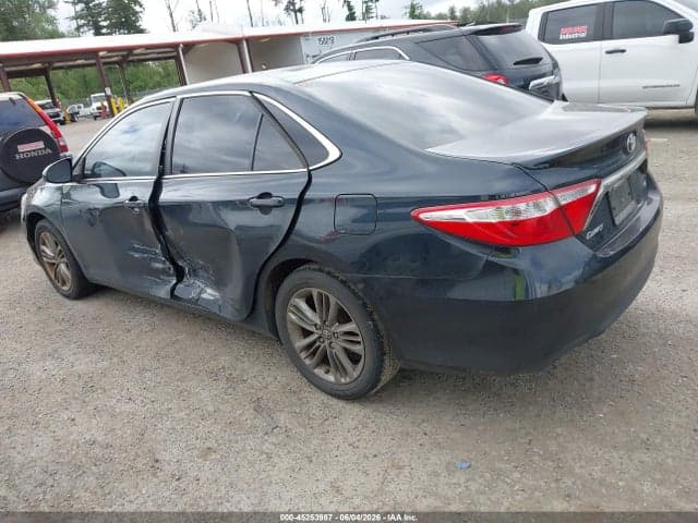 2017 TOYOTA CAMRY SE 3