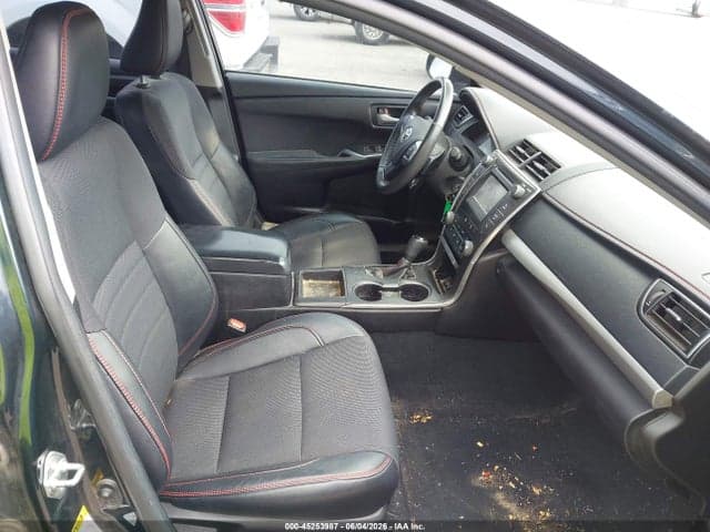2017 TOYOTA CAMRY SE 5