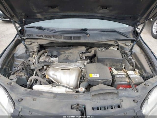 2017 TOYOTA CAMRY SE 10