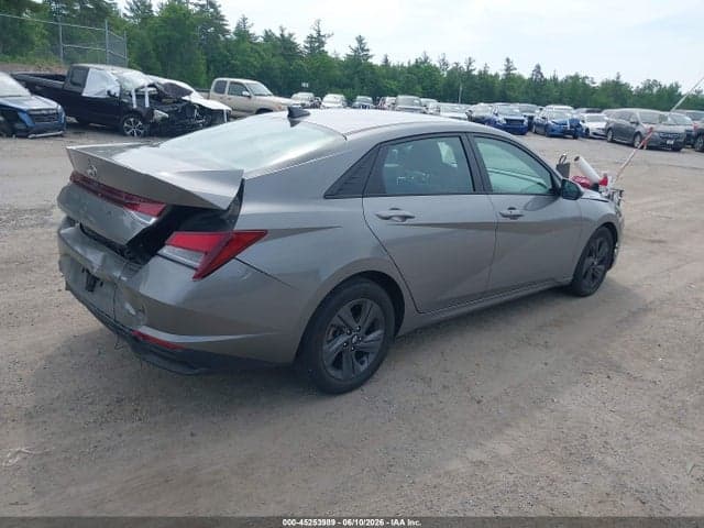 2021 HYUNDAI ELANTRA SEL 4