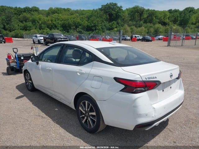 2021 NISSAN VERSA SV XTRONIC CVT 3