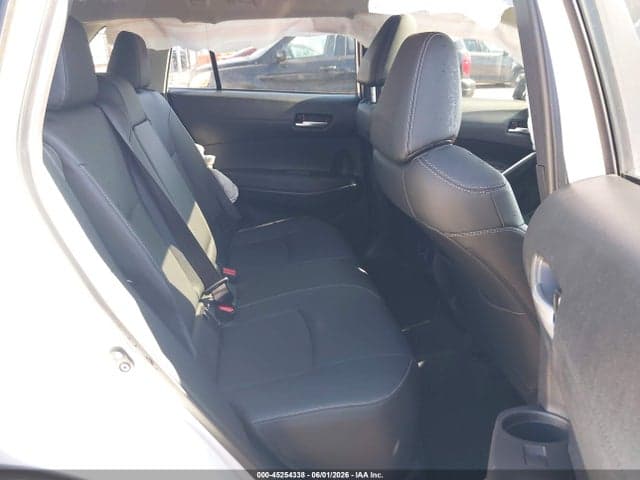 2025 TOYOTA COROLLA CROSS XLE 8