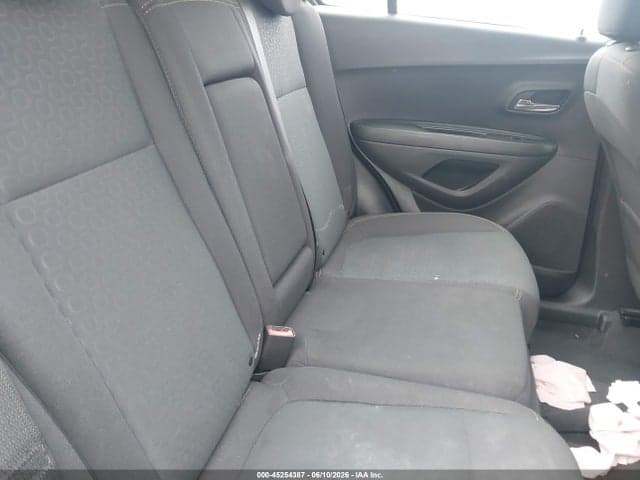 2020 CHEVROLET TRAX AWD LS 8