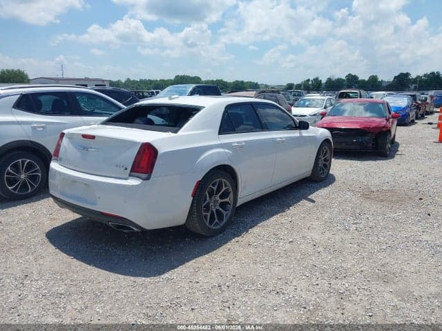 2018 CHRYSLER 300 300S 5