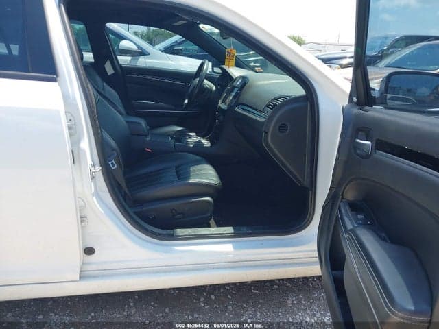 2018 CHRYSLER 300 300S 6