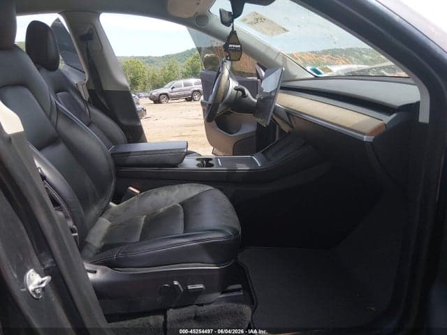 2022 TESLA MODEL Y PERFORMANCE DUAL MOTOR ALL-WHEEL DRIVE 5