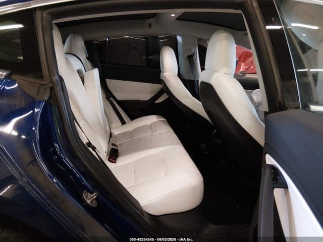 2018 TESLA MODEL 3 LONG RANGE/PERFORMANCE 9