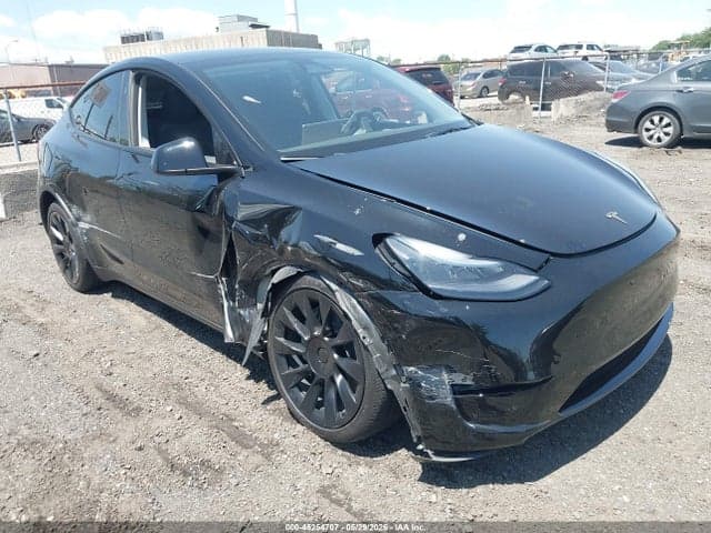 2024 TESLA MODEL Y LONG RANGE DUAL MOTOR ALL-WHEEL DRIVE 6