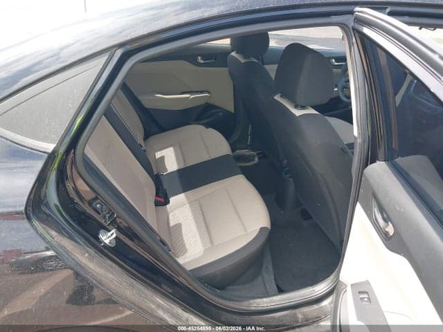 2022 HYUNDAI ACCENT SE 8