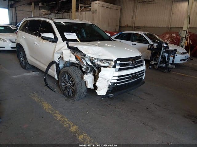 2018 TOYOTA HIGHLANDER XLE