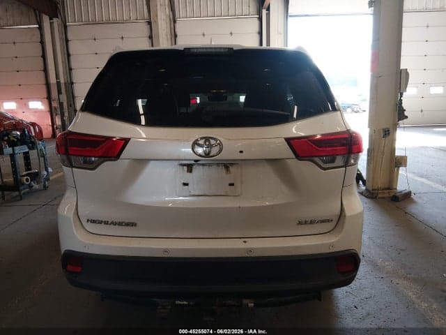 2018 TOYOTA HIGHLANDER XLE 16