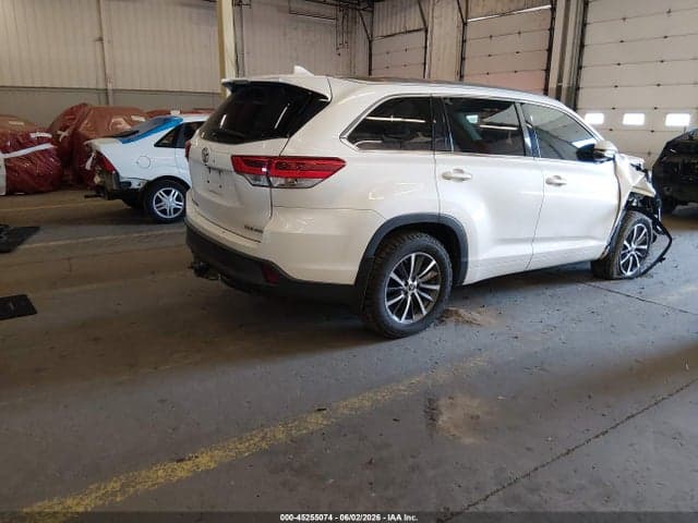 2018 TOYOTA HIGHLANDER XLE 4
