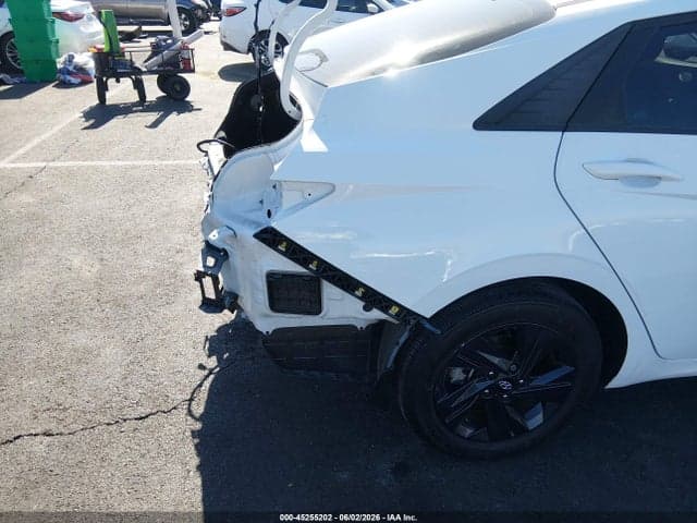 2023 HYUNDAI ELANTRA SEL 6