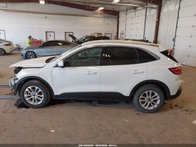 2020 FORD ESCAPE SE 14