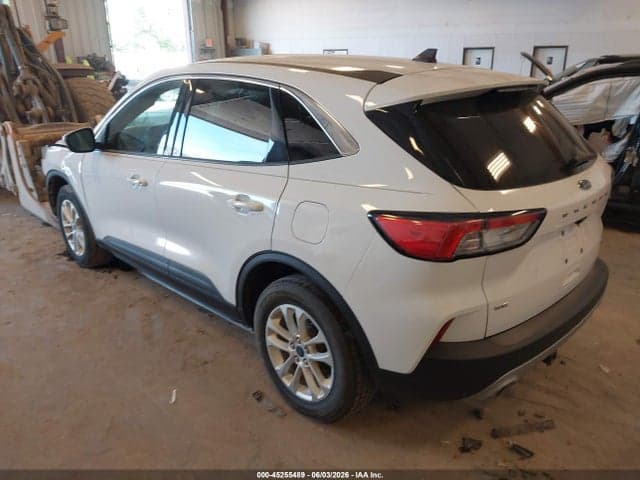 2020 FORD ESCAPE SE 3