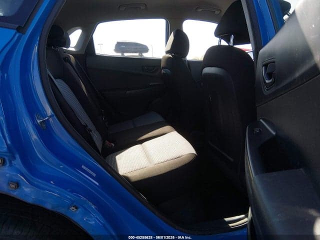2022 HYUNDAI KONA SE 8