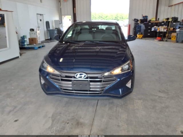 2020 HYUNDAI ELANTRA SE 13