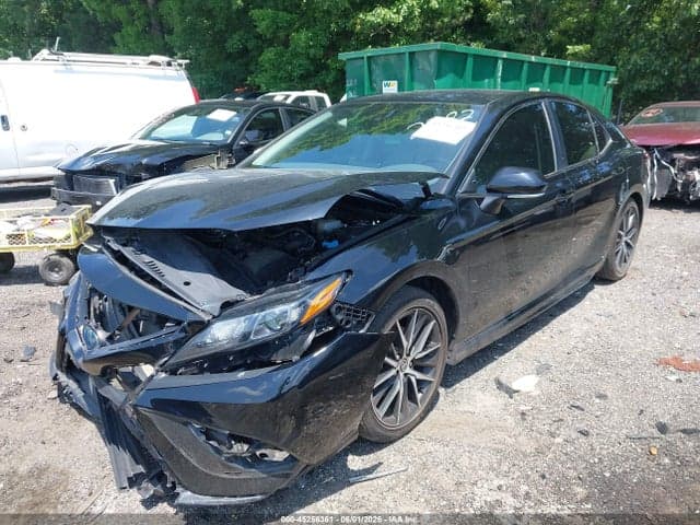 2022 TOYOTA CAMRY SE HYBRID 2