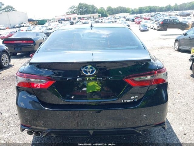 2022 TOYOTA CAMRY SE HYBRID 16