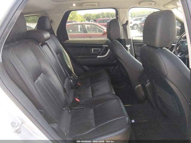2017 LAND ROVER DISCOVERY 8