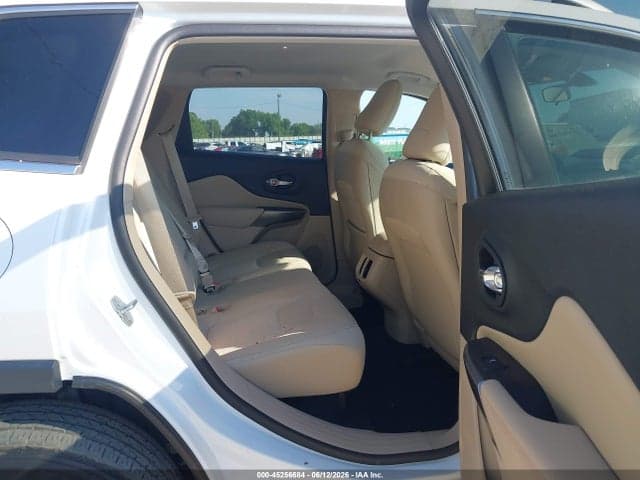 2019 JEEP CHEROKEE LATITUDE FWD 8