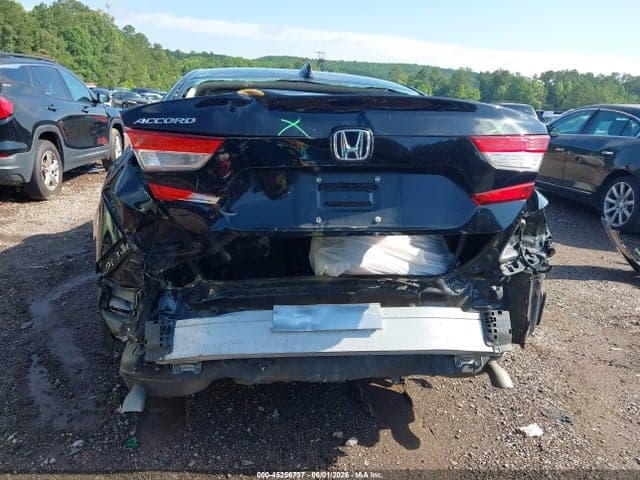 2018 HONDA ACCORD LX 17