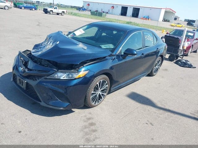 2018 TOYOTA CAMRY SE 2