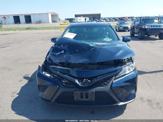 2018 TOYOTA CAMRY SE 13
