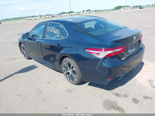 2018 TOYOTA CAMRY SE 3